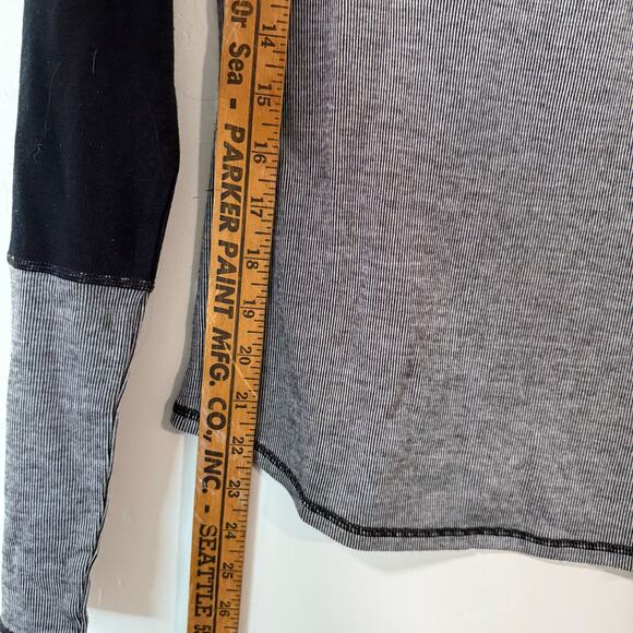 Free People Movement Moonlight Base Layer Wool Blend Black Gray NEW Medium - Picture 5 of 7